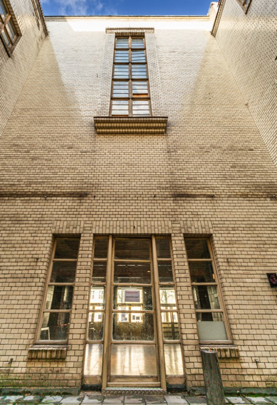 2025-02-16 Stadtbad Lichtenberg Berlin 0002